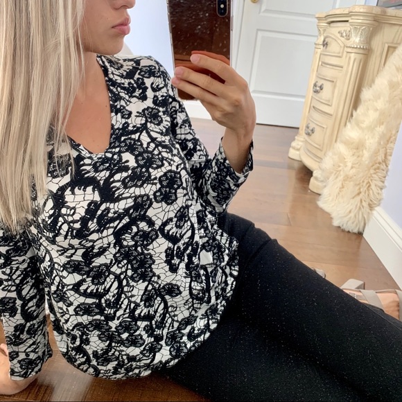 3 FOR $35 - Aritzia Wilfred Side Split Long Sleeve - Picture 6 of 8